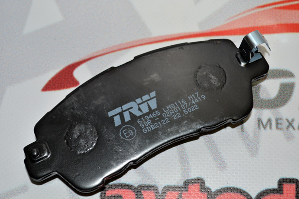 Комплект дисковых тормозных колодок TRW GDB2122