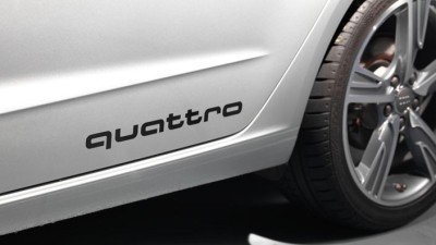 Комплект из двух наклеек Audi quattro Sticker Set 4G0064317Y9B Комплект из двух наклеек Audi quattro Sticker Set 4G0064317Y9B