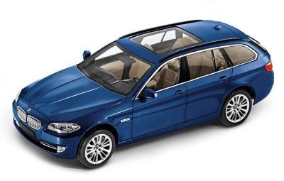Модель автомобиля BMW 5 Series Touring (F11), Deep-sea blue, Scale 1:18 80432158016