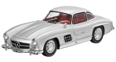 Модель Mercedes-Benz 300 SL Gullwing W 198 (1954–1957), Silver, 1:18 Scale B66040379